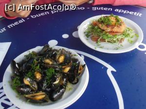 [P03] crab burger + midii cu vin » foto by r-Uca
 - 
<span class="allrVoted glyphicon glyphicon-heart hidden" id="av929925"></span>
<a class="m-l-10 hidden" id="sv929925" onclick="voting_Foto_DelVot(,929925,23229)" role="button">șterge vot <span class="glyphicon glyphicon-remove"></span></a>
<a id="v9929925" class=" c-red"  onclick="voting_Foto_SetVot(929925)" role="button"><span class="glyphicon glyphicon-heart-empty"></span> <b>LIKE</b> = Votează poza</a> <img class="hidden"  id="f929925W9" src="/imagini/loader.gif" border="0" /><span class="AjErrMes hidden" id="e929925ErM"></span>