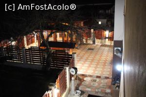 [P15] Moieciu, Pensiunea Ayana Chic Villa, Foişorul văzut din balcon » foto by mprofeanu
 - 
<span class="allrVoted glyphicon glyphicon-heart hidden" id="av930427"></span>
<a class="m-l-10 hidden" id="sv930427" onclick="voting_Foto_DelVot(,930427,23230)" role="button">șterge vot <span class="glyphicon glyphicon-remove"></span></a>
<a id="v9930427" class=" c-red"  onclick="voting_Foto_SetVot(930427)" role="button"><span class="glyphicon glyphicon-heart-empty"></span> <b>LIKE</b> = Votează poza</a> <img class="hidden"  id="f930427W9" src="/imagini/loader.gif" border="0" /><span class="AjErrMes hidden" id="e930427ErM"></span>