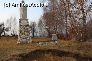 [P31] Satul Peştera, Omagiu păstorilor, pe drumul spre peșteră » foto by mprofeanu
 - 
<span class="allrVoted glyphicon glyphicon-heart hidden" id="av930443"></span>
<a class="m-l-10 hidden" id="sv930443" onclick="voting_Foto_DelVot(,930443,23230)" role="button">șterge vot <span class="glyphicon glyphicon-remove"></span></a>
<a id="v9930443" class=" c-red"  onclick="voting_Foto_SetVot(930443)" role="button"><span class="glyphicon glyphicon-heart-empty"></span> <b>LIKE</b> = Votează poza</a> <img class="hidden"  id="f930443W9" src="/imagini/loader.gif" border="0" /><span class="AjErrMes hidden" id="e930443ErM"></span>