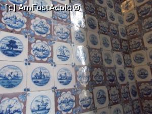 [P07] Rosenborg Slot, Copenhaga. Faianță de Delft în toaleta regelui.  » foto by mihaelavoicu
 - 
<span class="allrVoted glyphicon glyphicon-heart hidden" id="av1149861"></span>
<a class="m-l-10 hidden" id="sv1149861" onclick="voting_Foto_DelVot(,1149861,23248)" role="button">șterge vot <span class="glyphicon glyphicon-remove"></span></a>
<a id="v91149861" class=" c-red"  onclick="voting_Foto_SetVot(1149861)" role="button"><span class="glyphicon glyphicon-heart-empty"></span> <b>LIKE</b> = Votează poza</a> <img class="hidden"  id="f1149861W9" src="/imagini/loader.gif" border="0" /><span class="AjErrMes hidden" id="e1149861ErM"></span>