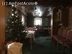 [P41] Hotel Lanthalerhof - Am reusit sa prind o poza in salonul mic cand nu era nimeni » foto by mishu
 - 
<span class="allrVoted glyphicon glyphicon-heart hidden" id="av932515"></span>
<a class="m-l-10 hidden" id="sv932515" onclick="voting_Foto_DelVot(,932515,23250)" role="button">șterge vot <span class="glyphicon glyphicon-remove"></span></a>
<a id="v9932515" class=" c-red"  onclick="voting_Foto_SetVot(932515)" role="button"><span class="glyphicon glyphicon-heart-empty"></span> <b>LIKE</b> = Votează poza</a> <img class="hidden"  id="f932515W9" src="/imagini/loader.gif" border="0" /><span class="AjErrMes hidden" id="e932515ErM"></span>