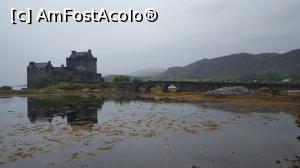 [P24] Eilean Donan Castle - prima imagine din parcare.  » foto by Aurici
 - 
<span class="allrVoted glyphicon glyphicon-heart hidden" id="av932971"></span>
<a class="m-l-10 hidden" id="sv932971" onclick="voting_Foto_DelVot(,932971,23255)" role="button">șterge vot <span class="glyphicon glyphicon-remove"></span></a>
<a id="v9932971" class=" c-red"  onclick="voting_Foto_SetVot(932971)" role="button"><span class="glyphicon glyphicon-heart-empty"></span> <b>LIKE</b> = Votează poza</a> <img class="hidden"  id="f932971W9" src="/imagini/loader.gif" border="0" /><span class="AjErrMes hidden" id="e932971ErM"></span>