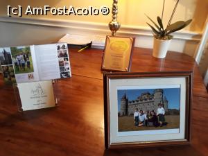[P51] Castelul Inveraray - poze cu familia actuala care locuieste in castel.  » foto by Aurici
 - 
<span class="allrVoted glyphicon glyphicon-heart hidden" id="av932998"></span>
<a class="m-l-10 hidden" id="sv932998" onclick="voting_Foto_DelVot(,932998,23255)" role="button">șterge vot <span class="glyphicon glyphicon-remove"></span></a>
<a id="v9932998" class=" c-red"  onclick="voting_Foto_SetVot(932998)" role="button"><span class="glyphicon glyphicon-heart-empty"></span> <b>LIKE</b> = Votează poza</a> <img class="hidden"  id="f932998W9" src="/imagini/loader.gif" border="0" /><span class="AjErrMes hidden" id="e932998ErM"></span>