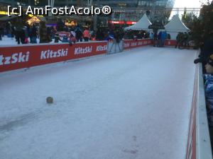 [P25] Aeroportul din Munchen- Targul de Craciun - si pista de curling cu participantii asteptand sa inceapa » foto by mishu
 - 
<span class="allrVoted glyphicon glyphicon-heart hidden" id="av933418"></span>
<a class="m-l-10 hidden" id="sv933418" onclick="voting_Foto_DelVot(,933418,23259)" role="button">șterge vot <span class="glyphicon glyphicon-remove"></span></a>
<a id="v9933418" class=" c-red"  onclick="voting_Foto_SetVot(933418)" role="button"><span class="glyphicon glyphicon-heart-empty"></span> <b>LIKE</b> = Votează poza</a> <img class="hidden"  id="f933418W9" src="/imagini/loader.gif" border="0" /><span class="AjErrMes hidden" id="e933418ErM"></span>