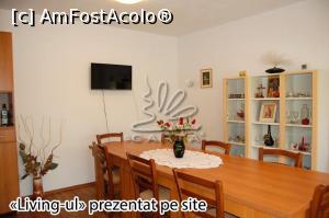 [P02] livingul in varianta prezentata de propietar, poza realizata din coltul opus al camerei pentru a nu se vedea bucataria.  » foto by Cotzzo
 - 
<span class="allrVoted glyphicon glyphicon-heart hidden" id="av934991"></span>
<a class="m-l-10 hidden" id="sv934991" onclick="voting_Foto_DelVot(,934991,23278)" role="button">șterge vot <span class="glyphicon glyphicon-remove"></span></a>
<a id="v9934991" class=" c-red"  onclick="voting_Foto_SetVot(934991)" role="button"><span class="glyphicon glyphicon-heart-empty"></span> <b>LIKE</b> = Votează poza</a> <img class="hidden"  id="f934991W9" src="/imagini/loader.gif" border="0" /><span class="AjErrMes hidden" id="e934991ErM"></span>