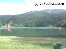 [P14] Lacul Bodi - vedere din fata cabanei » foto by deliutza27
 - 
<span class="allrVoted glyphicon glyphicon-heart hidden" id="av117233"></span>
<a class="m-l-10 hidden" id="sv117233" onclick="voting_Foto_DelVot(,117233,23290)" role="button">șterge vot <span class="glyphicon glyphicon-remove"></span></a>
<a id="v9117233" class=" c-red"  onclick="voting_Foto_SetVot(117233)" role="button"><span class="glyphicon glyphicon-heart-empty"></span> <b>LIKE</b> = Votează poza</a> <img class="hidden"  id="f117233W9" src="/imagini/loader.gif" border="0" /><span class="AjErrMes hidden" id="e117233ErM"></span>