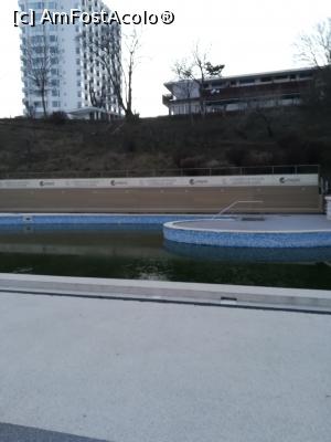 [P18] Piscina exterioara » foto by olteanul2010
 - 
<span class="allrVoted glyphicon glyphicon-heart hidden" id="av1275766"></span>
<a class="m-l-10 hidden" id="sv1275766" onclick="voting_Foto_DelVot(,1275766,23291)" role="button">șterge vot <span class="glyphicon glyphicon-remove"></span></a>
<a id="v91275766" class=" c-red"  onclick="voting_Foto_SetVot(1275766)" role="button"><span class="glyphicon glyphicon-heart-empty"></span> <b>LIKE</b> = Votează poza</a> <img class="hidden"  id="f1275766W9" src="/imagini/loader.gif" border="0" /><span class="AjErrMes hidden" id="e1275766ErM"></span>