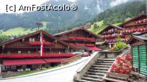 [P24] Pe strada de lângă Biserica Sf. Oswald din satul alpin Alpbach, Tirol, Austria.  » foto by traian.leuca †
 - 
<span class="allrVoted glyphicon glyphicon-heart hidden" id="av935778"></span>
<a class="m-l-10 hidden" id="sv935778" onclick="voting_Foto_DelVot(,935778,23296)" role="button">șterge vot <span class="glyphicon glyphicon-remove"></span></a>
<a id="v9935778" class=" c-red"  onclick="voting_Foto_SetVot(935778)" role="button"><span class="glyphicon glyphicon-heart-empty"></span> <b>LIKE</b> = Votează poza</a> <img class="hidden"  id="f935778W9" src="/imagini/loader.gif" border="0" /><span class="AjErrMes hidden" id="e935778ErM"></span>