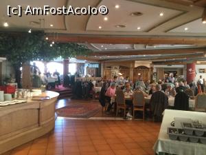 [P33] Partea de restaurant a hotelului » foto by mishu
 - 
<span class="allrVoted glyphicon glyphicon-heart hidden" id="av1015800"></span>
<a class="m-l-10 hidden" id="sv1015800" onclick="voting_Foto_DelVot(,1015800,23296)" role="button">șterge vot <span class="glyphicon glyphicon-remove"></span></a>
<a id="v91015800" class=" c-red"  onclick="voting_Foto_SetVot(1015800)" role="button"><span class="glyphicon glyphicon-heart-empty"></span> <b>LIKE</b> = Votează poza</a> <img class="hidden"  id="f1015800W9" src="/imagini/loader.gif" border="0" /><span class="AjErrMes hidden" id="e1015800ErM"></span>