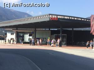 [P58] Si un alt grup care asteapta masina catre Reith im Alpbachtal » foto by mishu
 - 
<span class="allrVoted glyphicon glyphicon-heart hidden" id="av1015863"></span>
<a class="m-l-10 hidden" id="sv1015863" onclick="voting_Foto_DelVot(,1015863,23296)" role="button">șterge vot <span class="glyphicon glyphicon-remove"></span></a>
<a id="v91015863" class=" c-red"  onclick="voting_Foto_SetVot(1015863)" role="button"><span class="glyphicon glyphicon-heart-empty"></span> <b>LIKE</b> = Votează poza</a> <img class="hidden"  id="f1015863W9" src="/imagini/loader.gif" border="0" /><span class="AjErrMes hidden" id="e1015863ErM"></span>