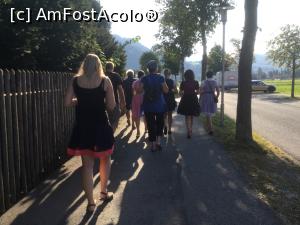 [P01] Fest Woche - Oberaudorf, Germania - disciplinati, in drum spre distractie » foto by mishu
 - 
<span class="allrVoted glyphicon glyphicon-heart hidden" id="av996058"></span>
<a class="m-l-10 hidden" id="sv996058" onclick="voting_Foto_DelVot(,996058,23325)" role="button">șterge vot <span class="glyphicon glyphicon-remove"></span></a>
<a id="v9996058" class=" c-red"  onclick="voting_Foto_SetVot(996058)" role="button"><span class="glyphicon glyphicon-heart-empty"></span> <b>LIKE</b> = Votează poza</a> <img class="hidden"  id="f996058W9" src="/imagini/loader.gif" border="0" /><span class="AjErrMes hidden" id="e996058ErM"></span>