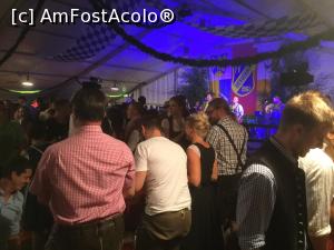 [P26] Fest Woche - Oberaudorf, Germania - Se canta » foto by mishu
 - 
<span class="allrVoted glyphicon glyphicon-heart hidden" id="av996083"></span>
<a class="m-l-10 hidden" id="sv996083" onclick="voting_Foto_DelVot(,996083,23325)" role="button">șterge vot <span class="glyphicon glyphicon-remove"></span></a>
<a id="v9996083" class=" c-red"  onclick="voting_Foto_SetVot(996083)" role="button"><span class="glyphicon glyphicon-heart-empty"></span> <b>LIKE</b> = Votează poza</a> <img class="hidden"  id="f996083W9" src="/imagini/loader.gif" border="0" /><span class="AjErrMes hidden" id="e996083ErM"></span>