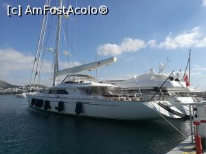 [P24] „Bărcuță” în marina din Vouliagmeni » foto by crismis
 - 
<span class="allrVoted glyphicon glyphicon-heart hidden" id="av952563"></span>
<a class="m-l-10 hidden" id="sv952563" onclick="voting_Foto_DelVot(,952563,23346)" role="button">șterge vot <span class="glyphicon glyphicon-remove"></span></a>
<a id="v9952563" class=" c-red"  onclick="voting_Foto_SetVot(952563)" role="button"><span class="glyphicon glyphicon-heart-empty"></span> <b>LIKE</b> = Votează poza</a> <img class="hidden"  id="f952563W9" src="/imagini/loader.gif" border="0" /><span class="AjErrMes hidden" id="e952563ErM"></span>