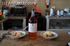 [P08] Apartamentele au bucatarie dotata cu tot ce iti doresti. Asa ca iti poti face mancarea ta preferata - aceasta a costat inclus vinul ca. 20 EUR -sticla de vin ca. 15 EUR » foto by Pami*
 - 
<span class="allrVoted glyphicon glyphicon-heart hidden" id="av978371"></span>
<a class="m-l-10 hidden" id="sv978371" onclick="voting_Foto_DelVot(,978371,23347)" role="button">șterge vot <span class="glyphicon glyphicon-remove"></span></a>
<a id="v9978371" class=" c-red"  onclick="voting_Foto_SetVot(978371)" role="button"><span class="glyphicon glyphicon-heart-empty"></span> <b>LIKE</b> = Votează poza</a> <img class="hidden"  id="f978371W9" src="/imagini/loader.gif" border="0" /><span class="AjErrMes hidden" id="e978371ErM"></span>