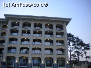 [P17] hotelul vazut din curtea interioara » foto by ceasornicarul
 - 
<span class="allrVoted glyphicon glyphicon-heart hidden" id="av1059281"></span>
<a class="m-l-10 hidden" id="sv1059281" onclick="voting_Foto_DelVot(,1059281,23367)" role="button">șterge vot <span class="glyphicon glyphicon-remove"></span></a>
<a id="v91059281" class=" c-red"  onclick="voting_Foto_SetVot(1059281)" role="button"><span class="glyphicon glyphicon-heart-empty"></span> <b>LIKE</b> = Votează poza</a> <img class="hidden"  id="f1059281W9" src="/imagini/loader.gif" border="0" /><span class="AjErrMes hidden" id="e1059281ErM"></span>