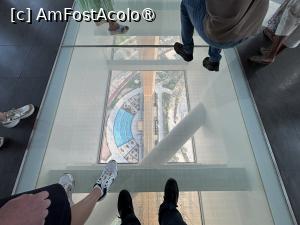 [P25] Dubai Frame,podeaua de sticlă » foto by AZE
 - 
<span class="allrVoted glyphicon glyphicon-heart hidden" id="av1485334"></span>
<a class="m-l-10 hidden" id="sv1485334" onclick="voting_Foto_DelVot(,1485334,23380)" role="button">șterge vot <span class="glyphicon glyphicon-remove"></span></a>
<a id="v91485334" class=" c-red"  onclick="voting_Foto_SetVot(1485334)" role="button"><span class="glyphicon glyphicon-heart-empty"></span> <b>LIKE</b> = Votează poza</a> <img class="hidden"  id="f1485334W9" src="/imagini/loader.gif" border="0" /><span class="AjErrMes hidden" id="e1485334ErM"></span>