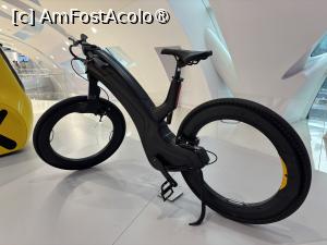 [P48] Museum of the Future Dubai,motocicletă în viitor » foto by AZE
 - 
<span class="allrVoted glyphicon glyphicon-heart hidden" id="av1486865"></span>
<a class="m-l-10 hidden" id="sv1486865" onclick="voting_Foto_DelVot(,1486865,23380)" role="button">șterge vot <span class="glyphicon glyphicon-remove"></span></a>
<a id="v91486865" class=" c-red"  onclick="voting_Foto_SetVot(1486865)" role="button"><span class="glyphicon glyphicon-heart-empty"></span> <b>LIKE</b> = Votează poza</a> <img class="hidden"  id="f1486865W9" src="/imagini/loader.gif" border="0" /><span class="AjErrMes hidden" id="e1486865ErM"></span>