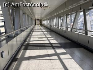 [P28] În interiorul pasajului spre stația de monorail » foto by AZE
 - 
<span class="allrVoted glyphicon glyphicon-heart hidden" id="av1492844"></span>
<a class="m-l-10 hidden" id="sv1492844" onclick="voting_Foto_DelVot(,1492844,23380)" role="button">șterge vot <span class="glyphicon glyphicon-remove"></span></a>
<a id="v91492844" class=" c-red"  onclick="voting_Foto_SetVot(1492844)" role="button"><span class="glyphicon glyphicon-heart-empty"></span> <b>LIKE</b> = Votează poza</a> <img class="hidden"  id="f1492844W9" src="/imagini/loader.gif" border="0" /><span class="AjErrMes hidden" id="e1492844ErM"></span>