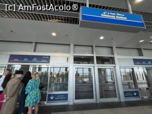 [P30] Porțile de intrare în vagoanele monorailului » foto by AZE
 - 
<span class="allrVoted glyphicon glyphicon-heart hidden" id="av1492846"></span>
<a class="m-l-10 hidden" id="sv1492846" onclick="voting_Foto_DelVot(,1492846,23380)" role="button">șterge vot <span class="glyphicon glyphicon-remove"></span></a>
<a id="v91492846" class=" c-red"  onclick="voting_Foto_SetVot(1492846)" role="button"><span class="glyphicon glyphicon-heart-empty"></span> <b>LIKE</b> = Votează poza</a> <img class="hidden"  id="f1492846W9" src="/imagini/loader.gif" border="0" /><span class="AjErrMes hidden" id="e1492846ErM"></span>