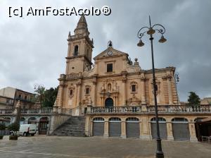 [P03] Ragusa și Catedrala San Giovanni Battista, sau Domul din Ragusa. » foto by maryka
 - 
<span class="allrVoted glyphicon glyphicon-heart hidden" id="av1337144"></span>
<a class="m-l-10 hidden" id="sv1337144" onclick="voting_Foto_DelVot(,1337144,23381)" role="button">șterge vot <span class="glyphicon glyphicon-remove"></span></a>
<a id="v91337144" class=" c-red"  onclick="voting_Foto_SetVot(1337144)" role="button"><span class="glyphicon glyphicon-heart-empty"></span> <b>LIKE</b> = Votează poza</a> <img class="hidden"  id="f1337144W9" src="/imagini/loader.gif" border="0" /><span class="AjErrMes hidden" id="e1337144ErM"></span>