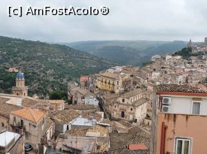 [P07] O vedere frumoasă spre Ragusa Ibla. » foto by maryka
 - 
<span class="allrVoted glyphicon glyphicon-heart hidden" id="av1337148"></span>
<a class="m-l-10 hidden" id="sv1337148" onclick="voting_Foto_DelVot(,1337148,23381)" role="button">șterge vot <span class="glyphicon glyphicon-remove"></span></a>
<a id="v91337148" class=" c-red"  onclick="voting_Foto_SetVot(1337148)" role="button"><span class="glyphicon glyphicon-heart-empty"></span> <b>LIKE</b> = Votează poza</a> <img class="hidden"  id="f1337148W9" src="/imagini/loader.gif" border="0" /><span class="AjErrMes hidden" id="e1337148ErM"></span>