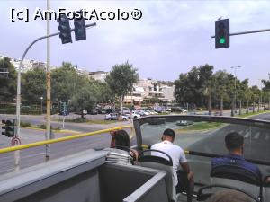 [P02] Cu autobuzul hop-on hop-off pe Riviera Ateniană.  » foto by Carmen Ion
 - 
<span class="allrVoted glyphicon glyphicon-heart hidden" id="av1069005"></span>
<a class="m-l-10 hidden" id="sv1069005" onclick="voting_Foto_DelVot(,1069005,23391)" role="button">șterge vot <span class="glyphicon glyphicon-remove"></span></a>
<a id="v91069005" class=" c-red"  onclick="voting_Foto_SetVot(1069005)" role="button"><span class="glyphicon glyphicon-heart-empty"></span> <b>LIKE</b> = Votează poza</a> <img class="hidden"  id="f1069005W9" src="/imagini/loader.gif" border="0" /><span class="AjErrMes hidden" id="e1069005ErM"></span>