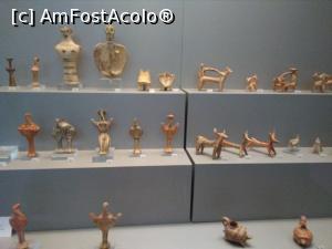 [P21] Figurine de lut din Palatul din Pylos » foto by Carmen Ion
 - 
<span class="allrVoted glyphicon glyphicon-heart hidden" id="av1044025"></span>
<a class="m-l-10 hidden" id="sv1044025" onclick="voting_Foto_DelVot(,1044025,23398)" role="button">șterge vot <span class="glyphicon glyphicon-remove"></span></a>
<a id="v91044025" class=" c-red"  onclick="voting_Foto_SetVot(1044025)" role="button"><span class="glyphicon glyphicon-heart-empty"></span> <b>LIKE</b> = Votează poza</a> <img class="hidden"  id="f1044025W9" src="/imagini/loader.gif" border="0" /><span class="AjErrMes hidden" id="e1044025ErM"></span>