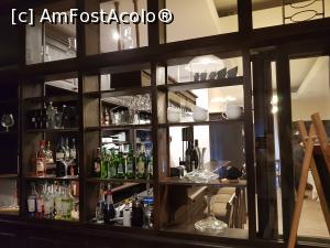 [P03] O vitrina ce tine loc si de perete despartitor catre restaurant » foto by DOINITA
 - 
<span class="allrVoted glyphicon glyphicon-heart hidden" id="av943150"></span>
<a class="m-l-10 hidden" id="sv943150" onclick="voting_Foto_DelVot(,943150,23423)" role="button">șterge vot <span class="glyphicon glyphicon-remove"></span></a>
<a id="v9943150" class=" c-red"  onclick="voting_Foto_SetVot(943150)" role="button"><span class="glyphicon glyphicon-heart-empty"></span> <b>LIKE</b> = Votează poza</a> <img class="hidden"  id="f943150W9" src="/imagini/loader.gif" border="0" /><span class="AjErrMes hidden" id="e943150ErM"></span>