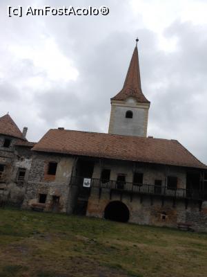 [P04] Castelul S&uuml;k&ouml;sd-Bethlen - &Icirc;n curtea interioară. » foto by iulianic
 - 
<span class="allrVoted glyphicon glyphicon-heart hidden" id="av1317588"></span>
<a class="m-l-10 hidden" id="sv1317588" onclick="voting_Foto_DelVot(,1317588,23427)" role="button">șterge vot <span class="glyphicon glyphicon-remove"></span></a>
<a id="v91317588" class=" c-red"  onclick="voting_Foto_SetVot(1317588)" role="button"><span class="glyphicon glyphicon-heart-empty"></span> <b>LIKE</b> = Votează poza</a> <img class="hidden"  id="f1317588W9" src="/imagini/loader.gif" border="0" /><span class="AjErrMes hidden" id="e1317588ErM"></span>