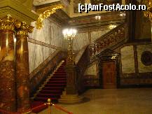 [P10] scara imperială și coloanele din marmură roșie » foto by Larissa
 - 
<span class="allrVoted glyphicon glyphicon-heart hidden" id="av296783"></span>
<a class="m-l-10 hidden" id="sv296783" onclick="voting_Foto_DelVot(,296783,23441)" role="button">șterge vot <span class="glyphicon glyphicon-remove"></span></a>
<a id="v9296783" class=" c-red"  onclick="voting_Foto_SetVot(296783)" role="button"><span class="glyphicon glyphicon-heart-empty"></span> <b>LIKE</b> = Votează poza</a> <img class="hidden"  id="f296783W9" src="/imagini/loader.gif" border="0" /><span class="AjErrMes hidden" id="e296783ErM"></span>