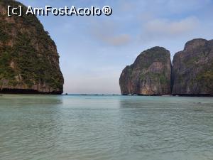 [P20] Superba Maya Bay! » foto by crismis
 - 
<span class="allrVoted glyphicon glyphicon-heart hidden" id="av1368922"></span>
<a class="m-l-10 hidden" id="sv1368922" onclick="voting_Foto_DelVot(,1368922,23453)" role="button">șterge vot <span class="glyphicon glyphicon-remove"></span></a>
<a id="v91368922" class=" c-red"  onclick="voting_Foto_SetVot(1368922)" role="button"><span class="glyphicon glyphicon-heart-empty"></span> <b>LIKE</b> = Votează poza</a> <img class="hidden"  id="f1368922W9" src="/imagini/loader.gif" border="0" /><span class="AjErrMes hidden" id="e1368922ErM"></span>