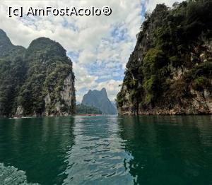 [P12] <strong>Khao Sok Lake </strong> » foto by elenaadina
 - 
<span class="allrVoted glyphicon glyphicon-heart hidden" id="av1355379"></span>
<a class="m-l-10 hidden" id="sv1355379" onclick="voting_Foto_DelVot(,1355379,23453)" role="button">șterge vot <span class="glyphicon glyphicon-remove"></span></a>
<a id="v91355379" class=" c-red"  onclick="voting_Foto_SetVot(1355379)" role="button"><span class="glyphicon glyphicon-heart-empty"></span> <b>LIKE</b> = Votează poza</a> <img class="hidden"  id="f1355379W9" src="/imagini/loader.gif" border="0" /><span class="AjErrMes hidden" id="e1355379ErM"></span>