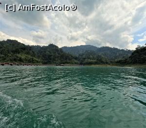 [P28] <strong>Khao Sok Lake </strong> » foto by elenaadina
 - 
<span class="allrVoted glyphicon glyphicon-heart hidden" id="av1355395"></span>
<a class="m-l-10 hidden" id="sv1355395" onclick="voting_Foto_DelVot(,1355395,23453)" role="button">șterge vot <span class="glyphicon glyphicon-remove"></span></a>
<a id="v91355395" class=" c-red"  onclick="voting_Foto_SetVot(1355395)" role="button"><span class="glyphicon glyphicon-heart-empty"></span> <b>LIKE</b> = Votează poza</a> <img class="hidden"  id="f1355395W9" src="/imagini/loader.gif" border="0" /><span class="AjErrMes hidden" id="e1355395ErM"></span>