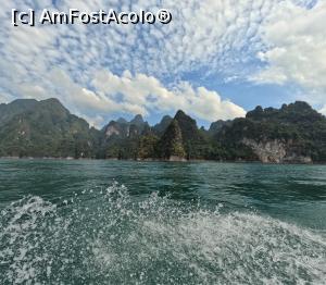 [P05] <strong>Khao Sok Lake </strong> » foto by elenaadina
 - 
<span class="allrVoted glyphicon glyphicon-heart hidden" id="av1355372"></span>
<a class="m-l-10 hidden" id="sv1355372" onclick="voting_Foto_DelVot(,1355372,23453)" role="button">șterge vot <span class="glyphicon glyphicon-remove"></span></a>
<a id="v91355372" class=" c-red"  onclick="voting_Foto_SetVot(1355372)" role="button"><span class="glyphicon glyphicon-heart-empty"></span> <b>LIKE</b> = Votează poza</a> <img class="hidden"  id="f1355372W9" src="/imagini/loader.gif" border="0" /><span class="AjErrMes hidden" id="e1355372ErM"></span>
