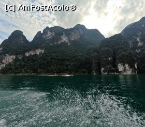 [P08] <strong>Khao Sok Lake </strong> » foto by elenaadina
 - 
<span class="allrVoted glyphicon glyphicon-heart hidden" id="av1355375"></span>
<a class="m-l-10 hidden" id="sv1355375" onclick="voting_Foto_DelVot(,1355375,23453)" role="button">șterge vot <span class="glyphicon glyphicon-remove"></span></a>
<a id="v91355375" class=" c-red"  onclick="voting_Foto_SetVot(1355375)" role="button"><span class="glyphicon glyphicon-heart-empty"></span> <b>LIKE</b> = Votează poza</a> <img class="hidden"  id="f1355375W9" src="/imagini/loader.gif" border="0" /><span class="AjErrMes hidden" id="e1355375ErM"></span>
