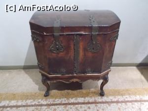 [P09] Mobilier, scrin, ladă, seif... luați-o cum vreți.  » foto by mihaelavoicu
 - 
<span class="allrVoted glyphicon glyphicon-heart hidden" id="av944865"></span>
<a class="m-l-10 hidden" id="sv944865" onclick="voting_Foto_DelVot(,944865,23454)" role="button">șterge vot <span class="glyphicon glyphicon-remove"></span></a>
<a id="v9944865" class=" c-red"  onclick="voting_Foto_SetVot(944865)" role="button"><span class="glyphicon glyphicon-heart-empty"></span> <b>LIKE</b> = Votează poza</a> <img class="hidden"  id="f944865W9" src="/imagini/loader.gif" border="0" /><span class="AjErrMes hidden" id="e944865ErM"></span>