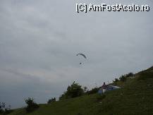 [P02] dupa cum spuneam zona e raiul amatorilor de diverse sporturi extreme, aici la plimbare cu parapanta » foto by danoradea
 - 
<span class="allrVoted glyphicon glyphicon-heart hidden" id="av69767"></span>
<a class="m-l-10 hidden" id="sv69767" onclick="voting_Foto_DelVot(,69767,23456)" role="button">șterge vot <span class="glyphicon glyphicon-remove"></span></a>
<a id="v969767" class=" c-red"  onclick="voting_Foto_SetVot(69767)" role="button"><span class="glyphicon glyphicon-heart-empty"></span> <b>LIKE</b> = Votează poza</a> <img class="hidden"  id="f69767W9" src="/imagini/loader.gif" border="0" /><span class="AjErrMes hidden" id="e69767ErM"></span>