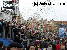 [P32] momentul zero de incepere a carnavalului » foto by roth
 - 
<span class="allrVoted glyphicon glyphicon-heart hidden" id="av189862"></span>
<a class="m-l-10 hidden" id="sv189862" onclick="voting_Foto_DelVot(,189862,23465)" role="button">șterge vot <span class="glyphicon glyphicon-remove"></span></a>
<a id="v9189862" class=" c-red"  onclick="voting_Foto_SetVot(189862)" role="button"><span class="glyphicon glyphicon-heart-empty"></span> <b>LIKE</b> = Votează poza</a> <img class="hidden"  id="f189862W9" src="/imagini/loader.gif" border="0" /><span class="AjErrMes hidden" id="e189862ErM"></span>
