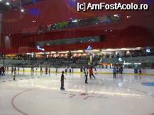 [P29] Patinoar - Dubai Mall » foto by lizuk
 - 
<span class="allrVoted glyphicon glyphicon-heart hidden" id="av69370"></span>
<a class="m-l-10 hidden" id="sv69370" onclick="voting_Foto_DelVot(,69370,23467)" role="button">șterge vot <span class="glyphicon glyphicon-remove"></span></a>
<a id="v969370" class=" c-red"  onclick="voting_Foto_SetVot(69370)" role="button"><span class="glyphicon glyphicon-heart-empty"></span> <b>LIKE</b> = Votează poza</a> <img class="hidden"  id="f69370W9" src="/imagini/loader.gif" border="0" /><span class="AjErrMes hidden" id="e69370ErM"></span>