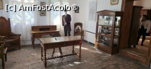 [P10] 10. Prima încăpere vizitată este „Camera de lucru a fraților Golescu”. » foto by msnd
 - 
<span class="allrVoted glyphicon glyphicon-heart hidden" id="av1508908"></span>
<a class="m-l-10 hidden" id="sv1508908" onclick="voting_Foto_DelVot(,1508908,23475)" role="button">șterge vot <span class="glyphicon glyphicon-remove"></span></a>
<a id="v91508908" class=" c-red"  onclick="voting_Foto_SetVot(1508908)" role="button"><span class="glyphicon glyphicon-heart-empty"></span> <b>LIKE</b> = Votează poza</a> <img class="hidden"  id="f1508908W9" src="/imagini/loader.gif" border="0" /><span class="AjErrMes hidden" id="e1508908ErM"></span>