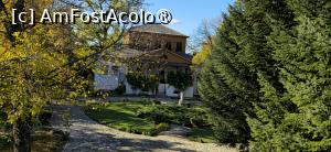 [P03] 04. În mijlocul incintei este Conacul familiei Golescu. » foto by msnd
 - 
<span class="allrVoted glyphicon glyphicon-heart hidden" id="av1508901"></span>
<a class="m-l-10 hidden" id="sv1508901" onclick="voting_Foto_DelVot(,1508901,23475)" role="button">șterge vot <span class="glyphicon glyphicon-remove"></span></a>
<a id="v91508901" class=" c-red"  onclick="voting_Foto_SetVot(1508901)" role="button"><span class="glyphicon glyphicon-heart-empty"></span> <b>LIKE</b> = Votează poza</a> <img class="hidden"  id="f1508901W9" src="/imagini/loader.gif" border="0" /><span class="AjErrMes hidden" id="e1508901ErM"></span>