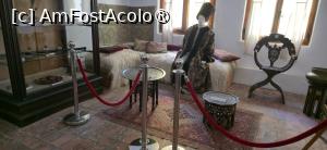 [P30] 30. Camera orientală, cu toate decorațiunile specifice. În colț se vede carpeta aurie cu însemne din Coran. » foto by msnd
 - 
<span class="allrVoted glyphicon glyphicon-heart hidden" id="av1508928"></span>
<a class="m-l-10 hidden" id="sv1508928" onclick="voting_Foto_DelVot(,1508928,23475)" role="button">șterge vot <span class="glyphicon glyphicon-remove"></span></a>
<a id="v91508928" class=" c-red"  onclick="voting_Foto_SetVot(1508928)" role="button"><span class="glyphicon glyphicon-heart-empty"></span> <b>LIKE</b> = Votează poza</a> <img class="hidden"  id="f1508928W9" src="/imagini/loader.gif" border="0" /><span class="AjErrMes hidden" id="e1508928ErM"></span>