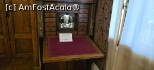 [P41] 41. Există și un secreter. » foto by msnd
 - 
<span class="allrVoted glyphicon glyphicon-heart hidden" id="av1508939"></span>
<a class="m-l-10 hidden" id="sv1508939" onclick="voting_Foto_DelVot(,1508939,23475)" role="button">șterge vot <span class="glyphicon glyphicon-remove"></span></a>
<a id="v91508939" class=" c-red"  onclick="voting_Foto_SetVot(1508939)" role="button"><span class="glyphicon glyphicon-heart-empty"></span> <b>LIKE</b> = Votează poza</a> <img class="hidden"  id="f1508939W9" src="/imagini/loader.gif" border="0" /><span class="AjErrMes hidden" id="e1508939ErM"></span>