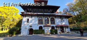 [P01] 1. Conacul văzut din parcare. » foto by doinafil
 - 
<span class="allrVoted glyphicon glyphicon-heart hidden" id="av1504239"></span>
<a class="m-l-10 hidden" id="sv1504239" onclick="voting_Foto_DelVot(,1504239,23475)" role="button">șterge vot <span class="glyphicon glyphicon-remove"></span></a>
<a id="v91504239" class=" c-red"  onclick="voting_Foto_SetVot(1504239)" role="button"><span class="glyphicon glyphicon-heart-empty"></span> <b>LIKE</b> = Votează poza</a> <img class="hidden"  id="f1504239W9" src="/imagini/loader.gif" border="0" /><span class="AjErrMes hidden" id="e1504239ErM"></span>