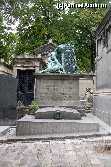 [P10] Mormântul lui Léon Philippe Béclard, ministru de finanţe al lui Napoleon al III-lea, şi al soţiei sale, Marie Béclard, născută Katargi, fiica lui Barbu Catargiu » foto by Ovidiu istorie
 - 
<span class="allrVoted glyphicon glyphicon-heart hidden" id="av320431"></span>
<a class="m-l-10 hidden" id="sv320431" onclick="voting_Foto_DelVot(,320431,23478)" role="button">șterge vot <span class="glyphicon glyphicon-remove"></span></a>
<a id="v9320431" class=" c-red"  onclick="voting_Foto_SetVot(320431)" role="button"><span class="glyphicon glyphicon-heart-empty"></span> <b>LIKE</b> = Votează poza</a> <img class="hidden"  id="f320431W9" src="/imagini/loader.gif" border="0" /><span class="AjErrMes hidden" id="e320431ErM"></span>