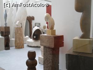 [P19] Muzeul de artă Modernă, Paris. Atelierul lui Brâncuși.  » foto by mihaelavoicu
 - 
<span class="allrVoted glyphicon glyphicon-heart hidden" id="av946227"></span>
<a class="m-l-10 hidden" id="sv946227" onclick="voting_Foto_DelVot(,946227,23478)" role="button">șterge vot <span class="glyphicon glyphicon-remove"></span></a>
<a id="v9946227" class=" c-red"  onclick="voting_Foto_SetVot(946227)" role="button"><span class="glyphicon glyphicon-heart-empty"></span> <b>LIKE</b> = Votează poza</a> <img class="hidden"  id="f946227W9" src="/imagini/loader.gif" border="0" /><span class="AjErrMes hidden" id="e946227ErM"></span>