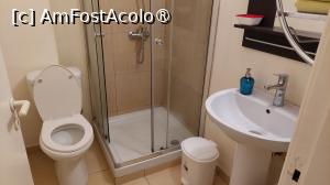 [P17] Baia cu dușul walk-in » foto by Carmen Ion
 - 
<span class="allrVoted glyphicon glyphicon-heart hidden" id="av1475184"></span>
<a class="m-l-10 hidden" id="sv1475184" onclick="voting_Foto_DelVot(,1475184,23499)" role="button">șterge vot <span class="glyphicon glyphicon-remove"></span></a>
<a id="v91475184" class=" c-red"  onclick="voting_Foto_SetVot(1475184)" role="button"><span class="glyphicon glyphicon-heart-empty"></span> <b>LIKE</b> = Votează poza</a> <img class="hidden"  id="f1475184W9" src="/imagini/loader.gif" border="0" /><span class="AjErrMes hidden" id="e1475184ErM"></span>
