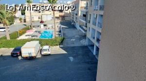 [P07] Vedere spre piscină de pe holul de la etajul 2 al celui de-al doilea apartament » foto by Carmen Ion
 - 
<span class="allrVoted glyphicon glyphicon-heart hidden" id="av1475174"></span>
<a class="m-l-10 hidden" id="sv1475174" onclick="voting_Foto_DelVot(,1475174,23499)" role="button">șterge vot <span class="glyphicon glyphicon-remove"></span></a>
<a id="v91475174" class=" c-red"  onclick="voting_Foto_SetVot(1475174)" role="button"><span class="glyphicon glyphicon-heart-empty"></span> <b>LIKE</b> = Votează poza</a> <img class="hidden"  id="f1475174W9" src="/imagini/loader.gif" border="0" /><span class="AjErrMes hidden" id="e1475174ErM"></span>