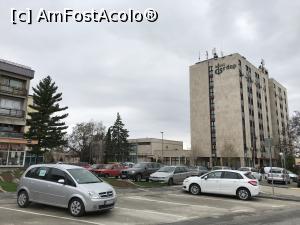 [P01] Hotel Djerdap Kladovo, o surpriză plăcută - Hotelul şi parcarea » foto by nicole33
 - 
<span class="allrVoted glyphicon glyphicon-heart hidden" id="av995176"></span>
<a class="m-l-10 hidden" id="sv995176" onclick="voting_Foto_DelVot(,995176,23500)" role="button">șterge vot <span class="glyphicon glyphicon-remove"></span></a>
<a id="v9995176" class=" c-red"  onclick="voting_Foto_SetVot(995176)" role="button"><span class="glyphicon glyphicon-heart-empty"></span> <b>LIKE</b> = Votează poza</a> <img class="hidden"  id="f995176W9" src="/imagini/loader.gif" border="0" /><span class="AjErrMes hidden" id="e995176ErM"></span>