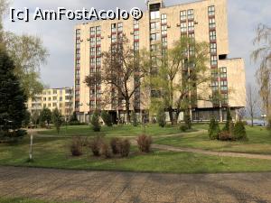 [P17] Parculetul si hotelul » foto by Dan&Ema
 - 
<span class="allrVoted glyphicon glyphicon-heart hidden" id="av957306"></span>
<a class="m-l-10 hidden" id="sv957306" onclick="voting_Foto_DelVot(,957306,23500)" role="button">șterge vot <span class="glyphicon glyphicon-remove"></span></a>
<a id="v9957306" class=" c-red"  onclick="voting_Foto_SetVot(957306)" role="button"><span class="glyphicon glyphicon-heart-empty"></span> <b>LIKE</b> = Votează poza</a> <img class="hidden"  id="f957306W9" src="/imagini/loader.gif" border="0" /><span class="AjErrMes hidden" id="e957306ErM"></span>